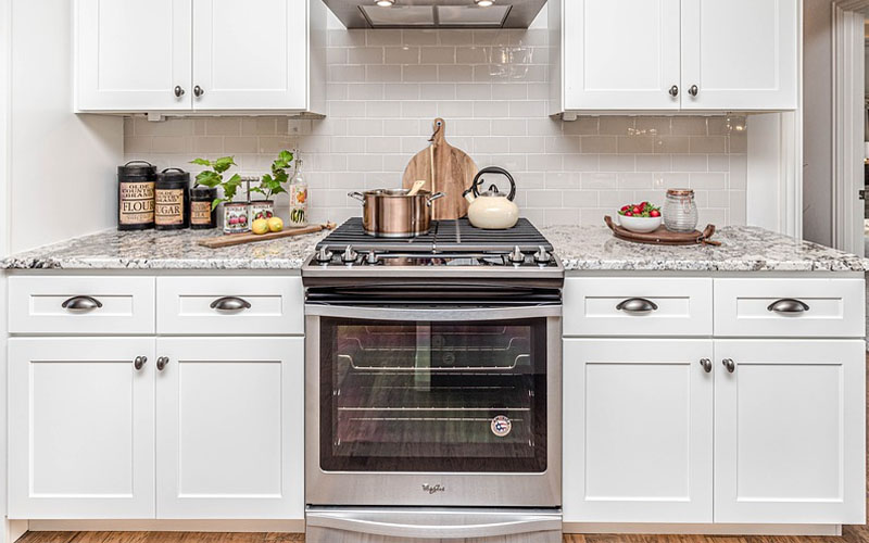 How to Clean the Dirtiest Oven in a Few Minutes! DailyThings.me