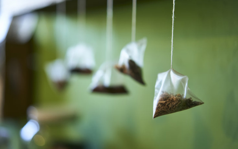 Don’t Throw Your Used Tea Bags Away, Do This Instead! DailyThings.me