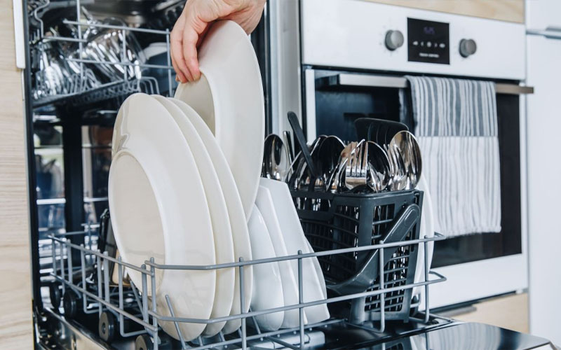 8 Mindless Dishwasher Mistakes You Need to Stop Making DailyThings.me